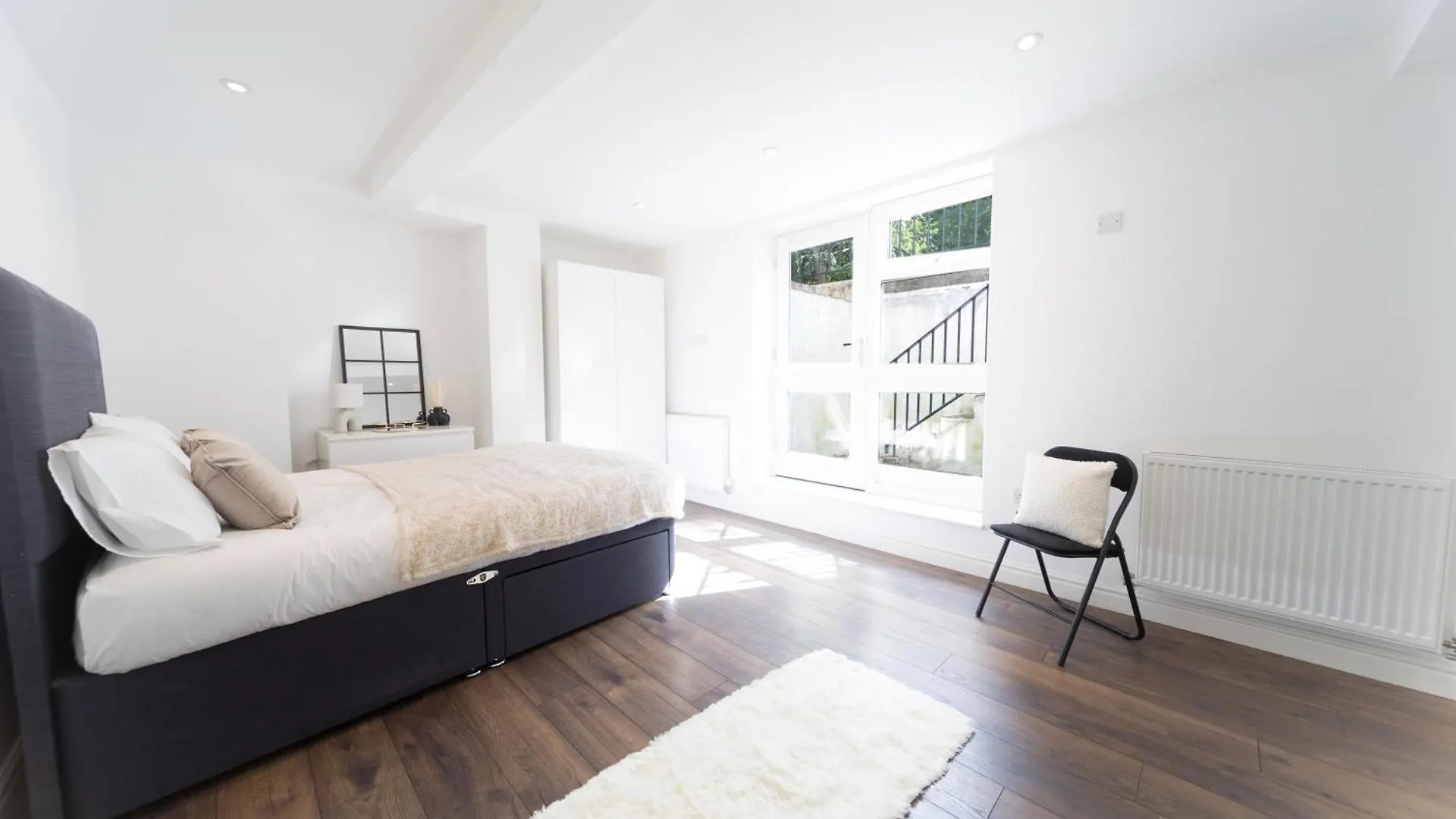 Apartment Excellent 3 Bedroom, 3 Baths, City Centre, Netflix, Amazing Location!! Leeds